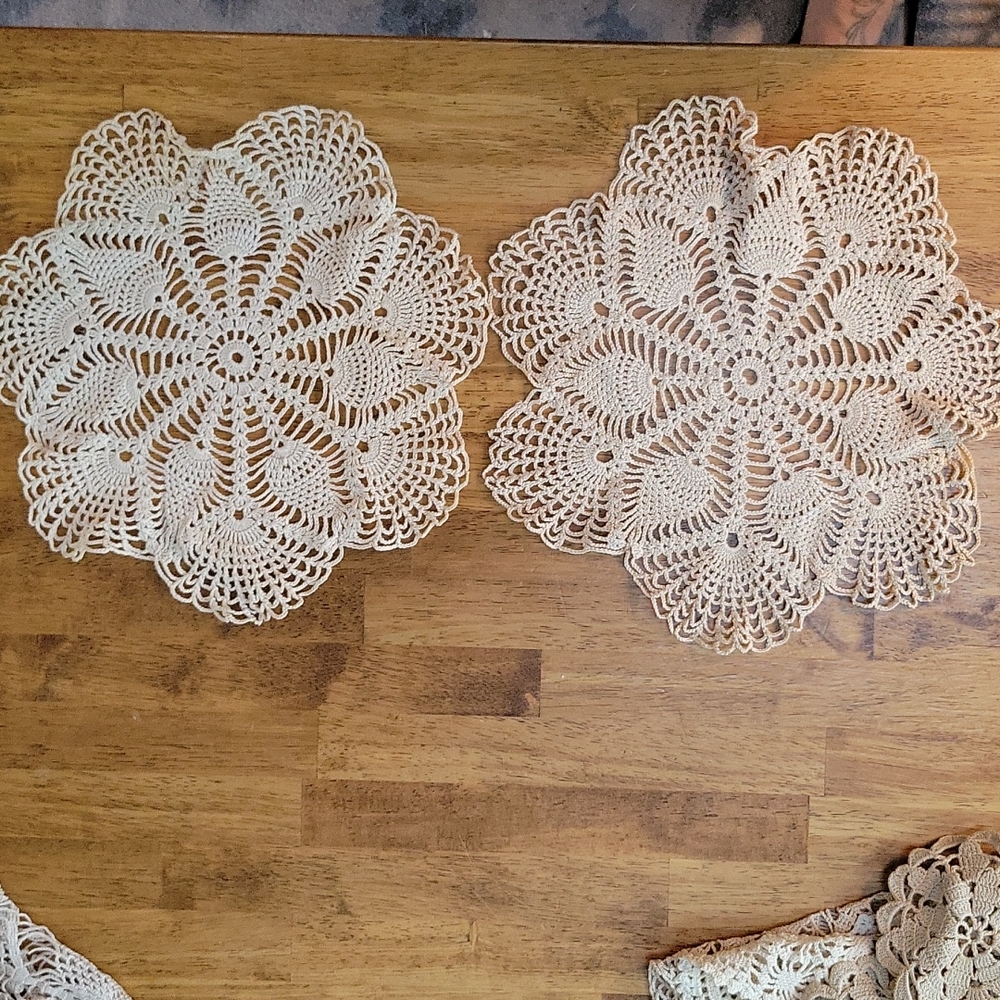 Set of 5 Hand Crocheted Doilies - Picture 3 of 7